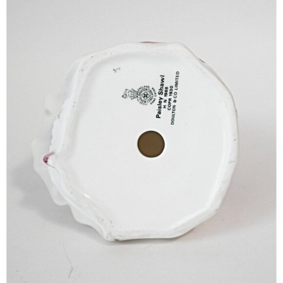 Vintage Royal Doulton Paisley Shawl Lady Porcelain Figurine Designed by L. Harra - Picture 5 of 6